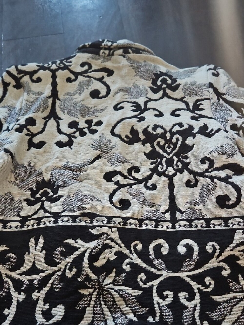 Black & Cream Patterned Jacket - Picture 4 of 5